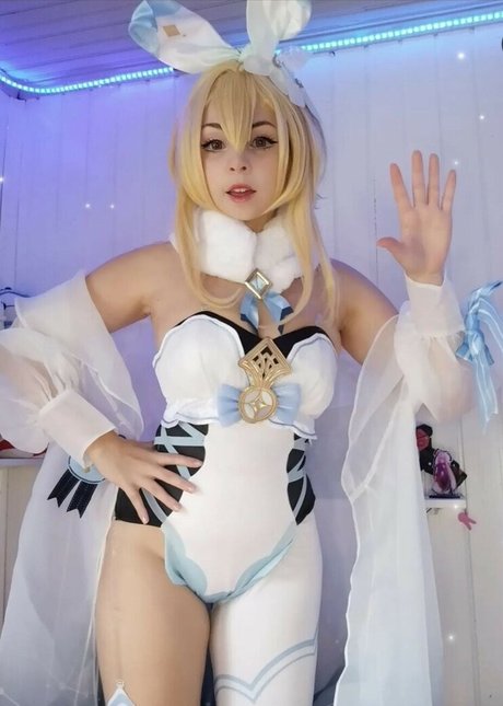 ポルノスターオンリーファンズ セクシー裸 写真