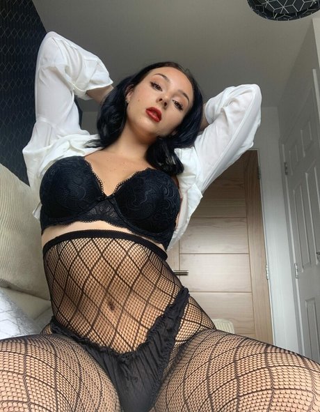 ブラジルの巨乳オンリーファンズ アダルト 画像