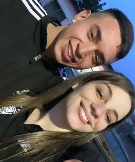 アナルファックオンリーファンズ ポルノ 写真