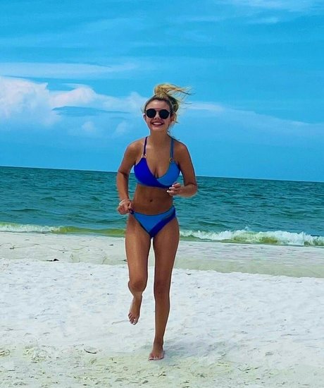 Mallory James Mahoney 素敵なモデル ギャラリー