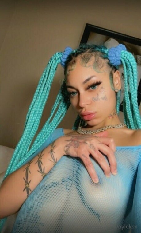 アマチュアレズビアンオンリーファンズ ヌード 画像