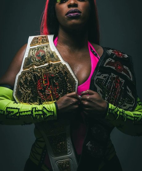 Trinity Fatu ポルノスター セックス ギャラリー