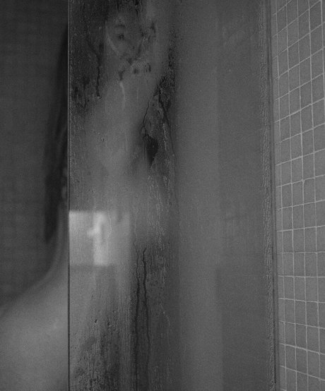 アジア人の指入れ オンリーファンズ アダルト ギャラリー