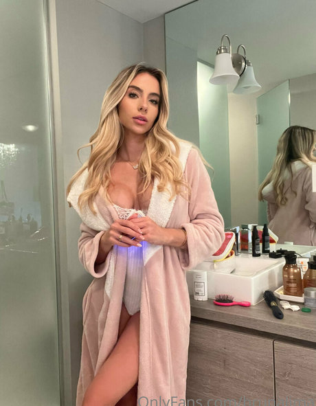 Bruna Lima エロティック女優 写真