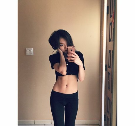 lisahui ポルノモデル 画像