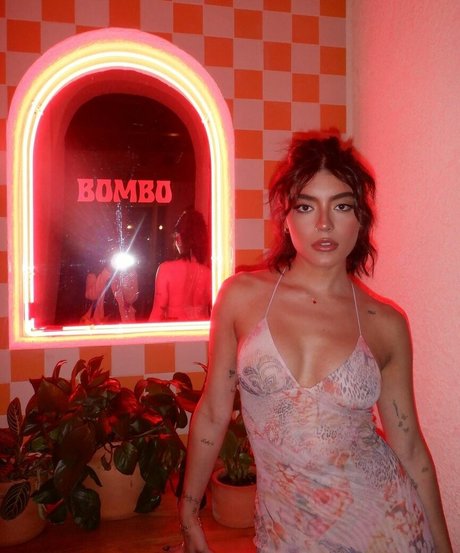Sabrina Quesada セクシーなポルノスター 画像