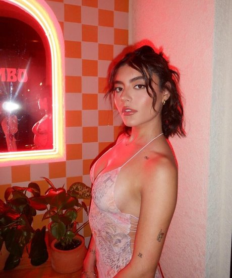 Sabrina Quesada エロティックなスター 写真