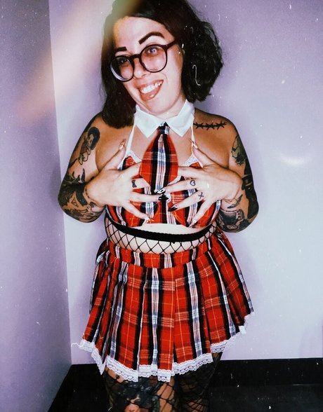 Stepstool Sarah ポルノモデル アーカイブ