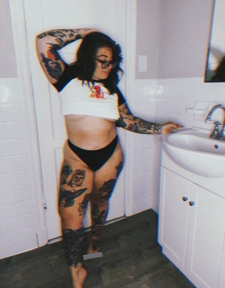 Stepstool Sarah ポルノスター 素敵 アーカイブ