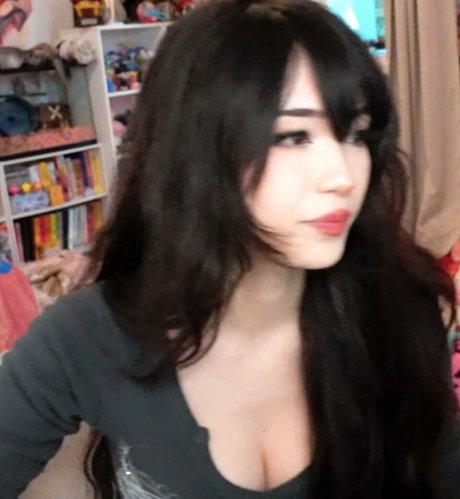 ニューハーフ ドミナトリックス オンリーファンズ 無料裸 アーカイブ