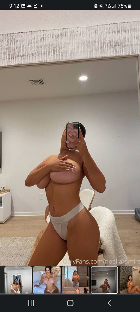 Noelia Ramirez ポルノスター 裸 写真