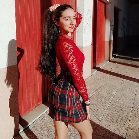 逆輪姦 オンリーファンズ セクシーヌード 画像