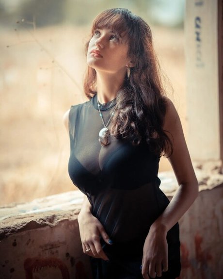 Linoy Tavore セクシー女優 画像