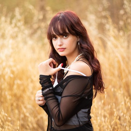 Linoy Tavore 美しいスター 写真