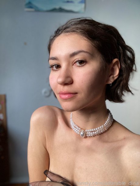 曲線美のヌードオンリーファンズ ポルノグラフィック 写真