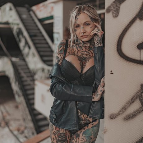 Nikol Kalasova ポルノ女優 ギャラリー