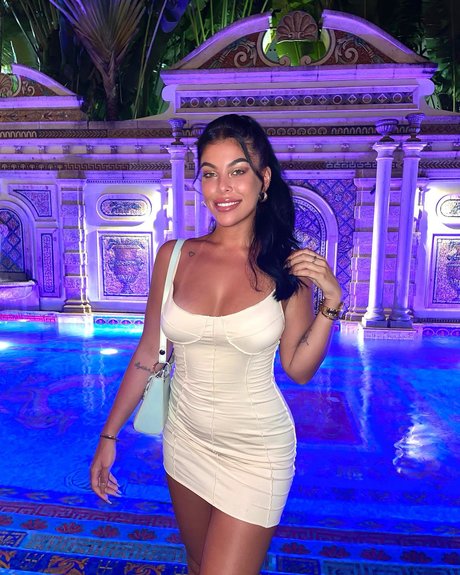 Chiara Di Vincenzo 完璧なポルノスター 画像