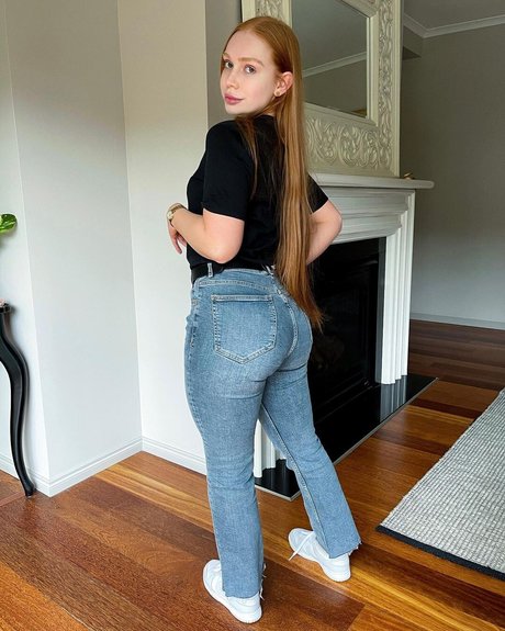 Amber J Smith XXXモデル 画像