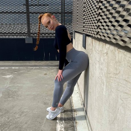 Amber J Smith 美しいスター ギャラリー