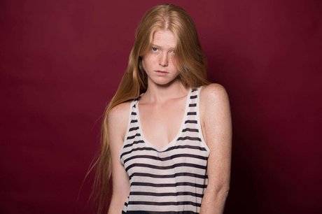 Anna Niro 高品質モデル 写真