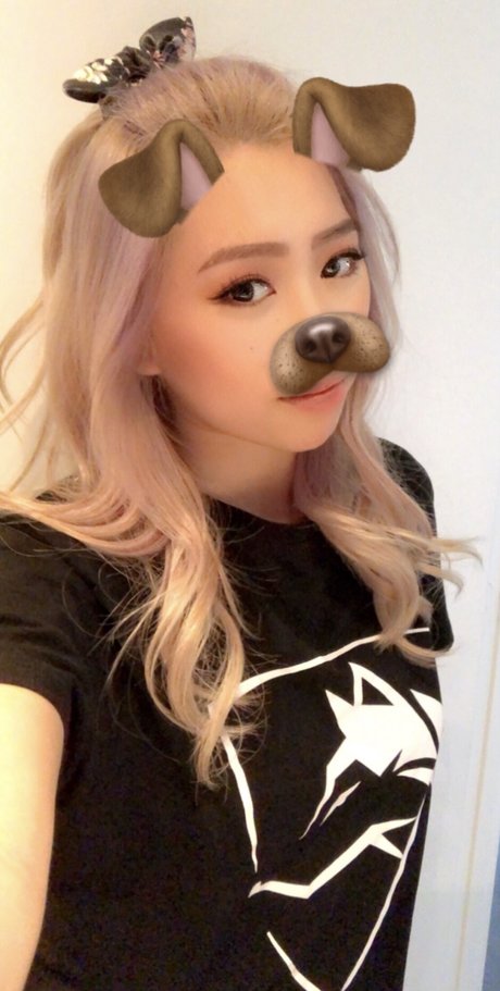 Kara Chan セクシーなスター 写真