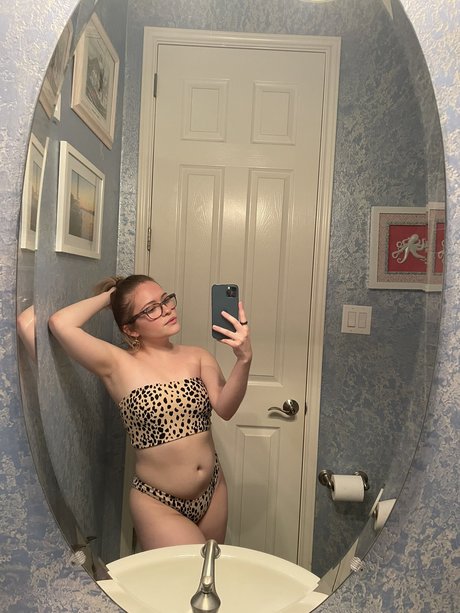 Danielle Delgado 高品質モデル 画像