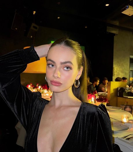 Yael Shelbia 美しいモデル 画像