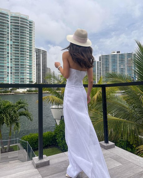 Yael Shelbia top profile image