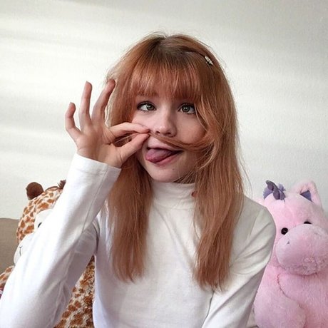 Lilsolle Chickpii ヌードのポルノスター 写真
