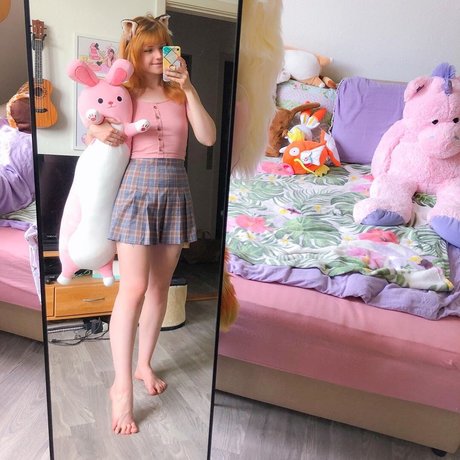 Lilsolle Chickpii ポルノモデル 画像