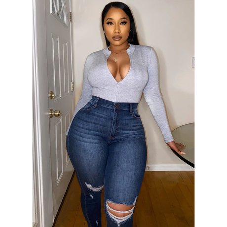 Jazzmine Jackson セックスポルノスター 写真