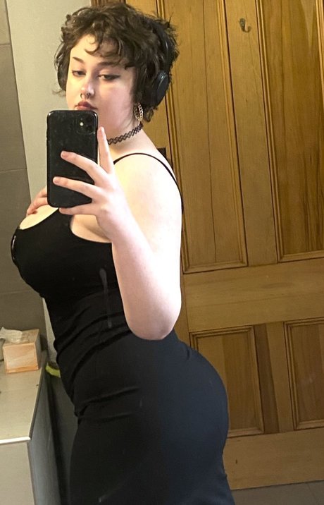 Milabloomoo ポルノスター 可愛い 写真