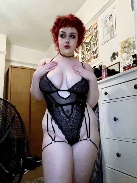 Milabloomoo ポルノスター 写真