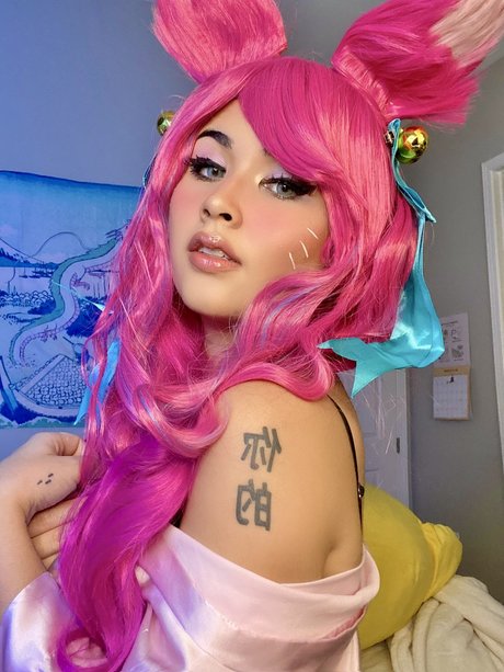 Jydn lol 美しいポルノスター 写真