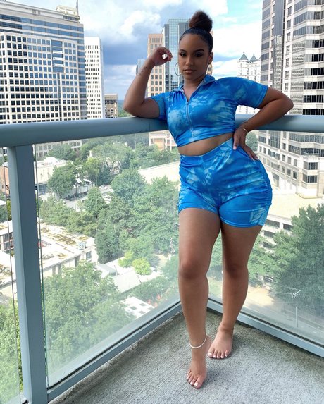 Falliie トップスター 写真