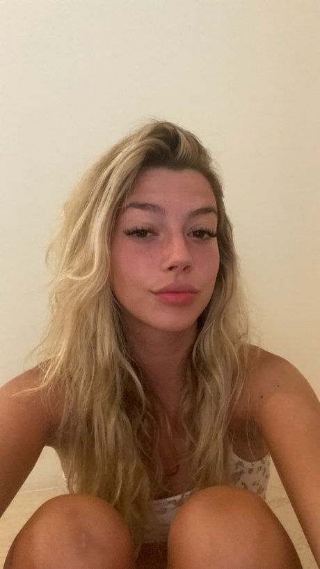 セクシーなラテン系オンリーファンズ 美しいポルノ 写真