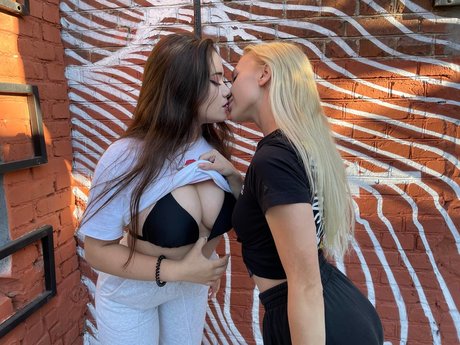 Alferova ポルノスター パーフェクト 画像