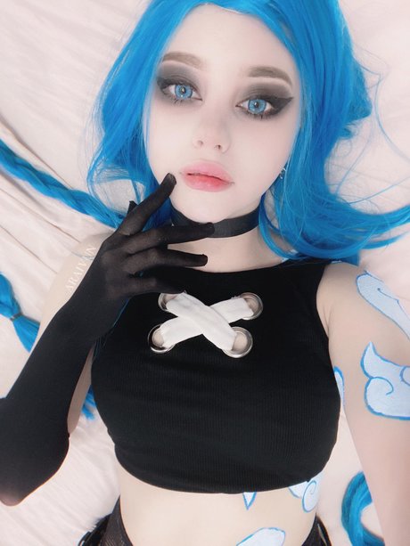 ラテン系ママオンリーファンズ セクシーヌード 写真
