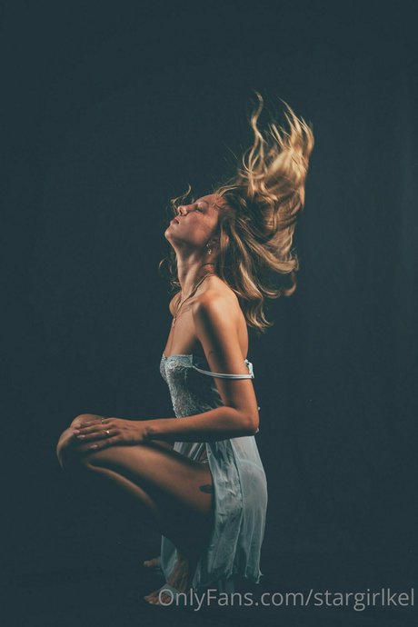 Kelsey Oreilly XXXモデル 写真