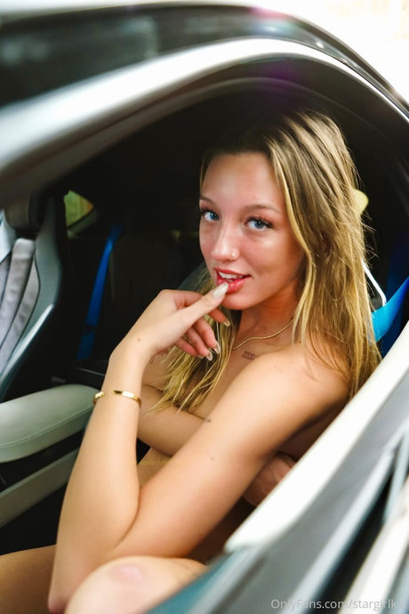 Kelsey Oreilly 素敵なスター 写真