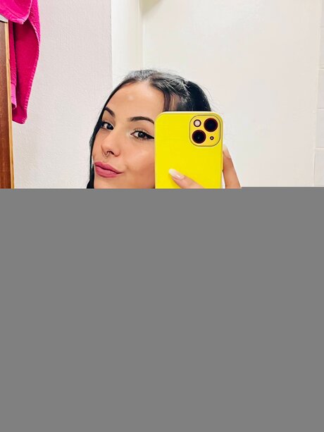 おっぱい自撮りオンリーファンズ 無料セックス 画像