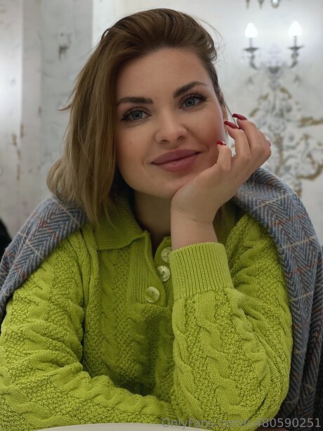 Roxy Blakee 素敵な女優 ギャラリー
