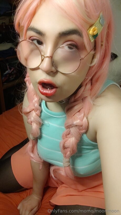Momo Moonmoon 完璧なスター 写真