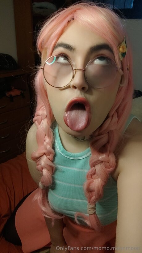 Momo Moonmoon 完璧なスター 写真