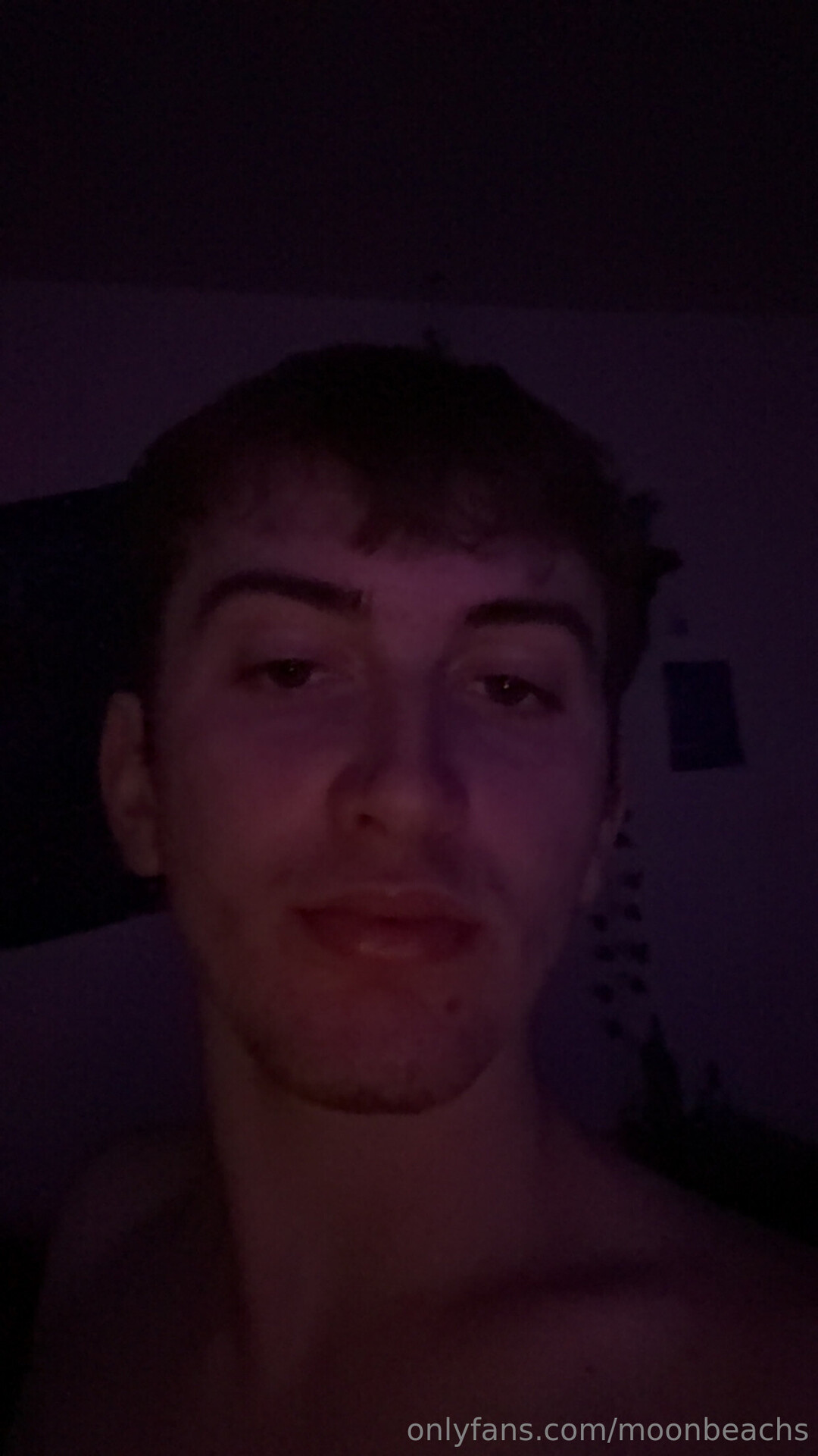 Moonbeachs 独占ポルノスター ギャラリー