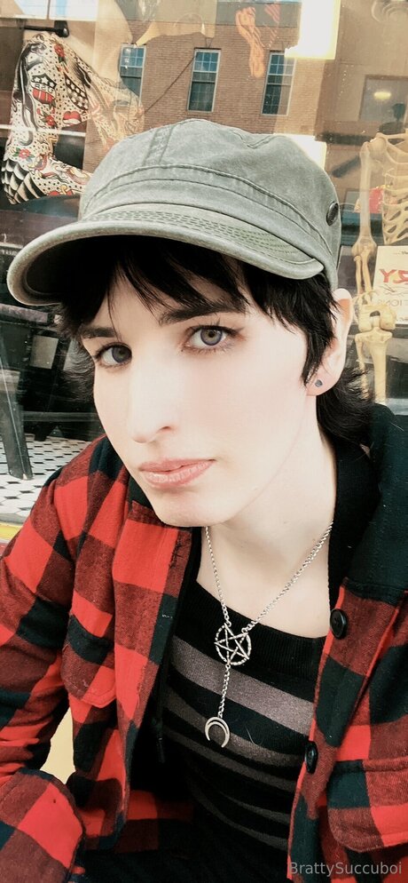 Tomboysuccubus かわいいモデル 写真