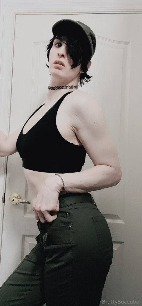 Tomboysuccubus ポルノスター 写真