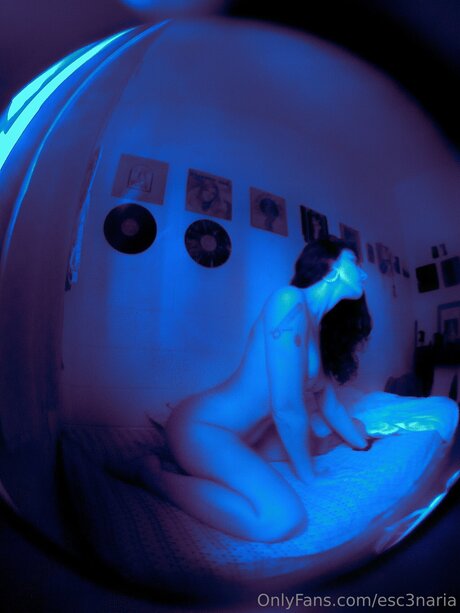 Esc3naria エロティックなスター 写真