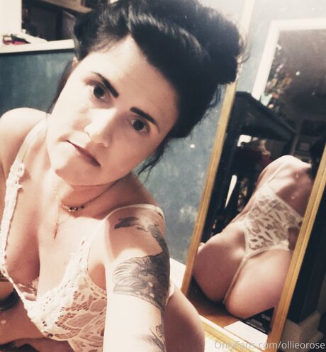 脱衣オンリーファンズ アート裸 写真