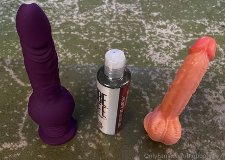 熟女中出しオンリーファンズ ポルノ 写真